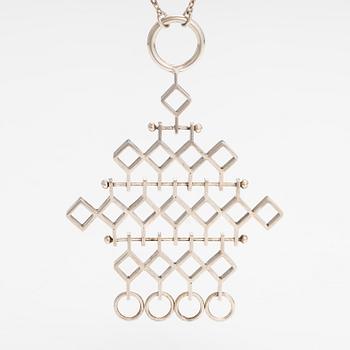 Jorma Laine, A silver neckalce "Ruutu". Kultateollisuus, Turku 1974.