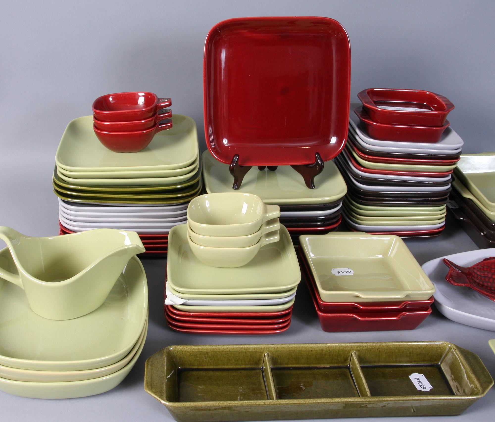 SERVISDELAR, ca 80 st, Syco, Strömstad, omkring 1900-talets mitt.