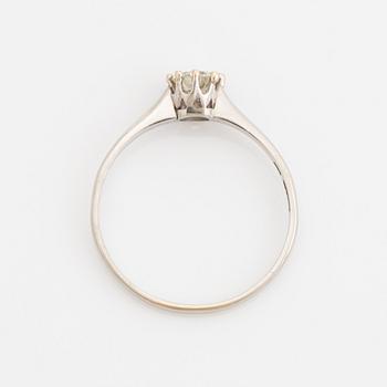 Brilliant cut diamond ring.