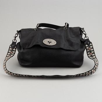Mulberry an 'Edie Satchel' bag.