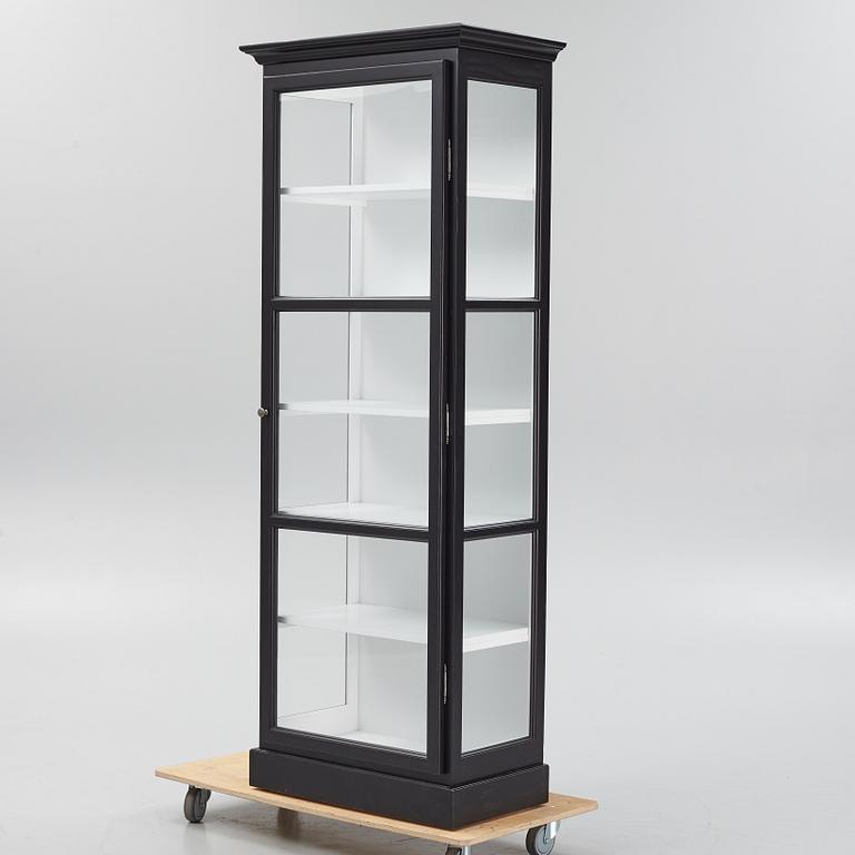 Vitrinskåp, "V1", Lindebjerg Design.