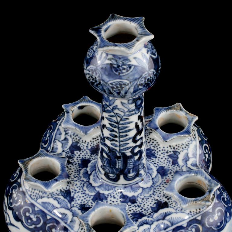 TULPANVAS, porslin, Kina, 1800-tal.