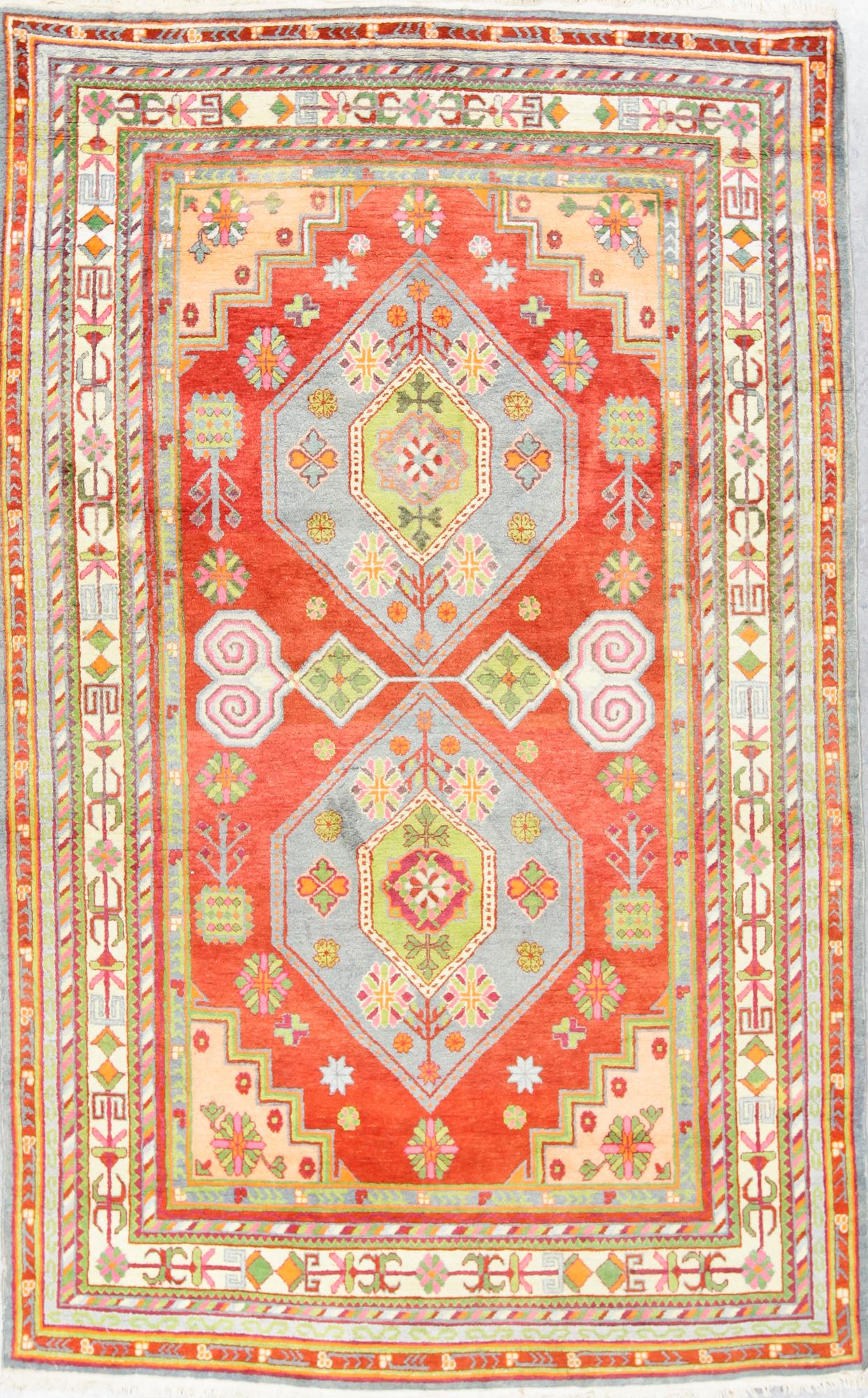 MATTA, sannolikt orientalisk. Ca 264 x 165,5.