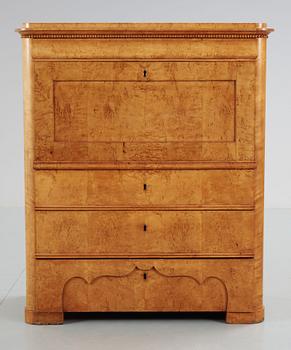 CHIFFONJE. Senempire, 1800-talets andra hälft.