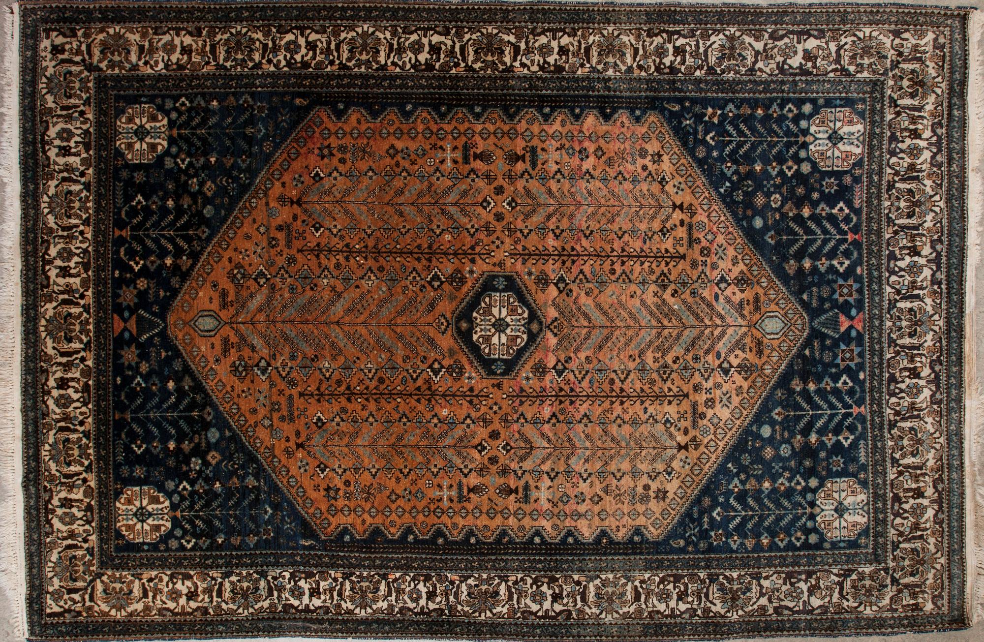 MATTA, orientalisk. Ca 296x200 cm.
