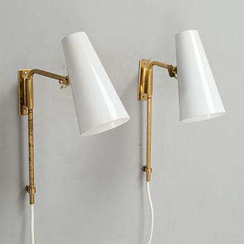 Paavo Tynell, a pair mid-20th century '9459' wall lights for Idman.