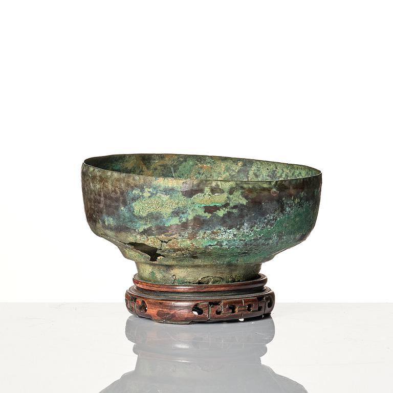 A bronze ritual wine vessel, jue and a bowl, possibly Shang and Ming dynasty.