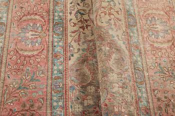 A carpet, Persian, Vintage Design, ca 338 x 235 cm.