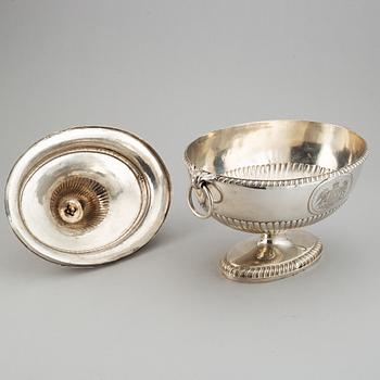 An English 18th century silver tureen, mark of Andrew Fogelberg, London 1773.