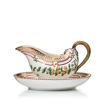 319. A Royal Copenhagen 'Flora Danica' sauce boat, Denmark, 20th Century.