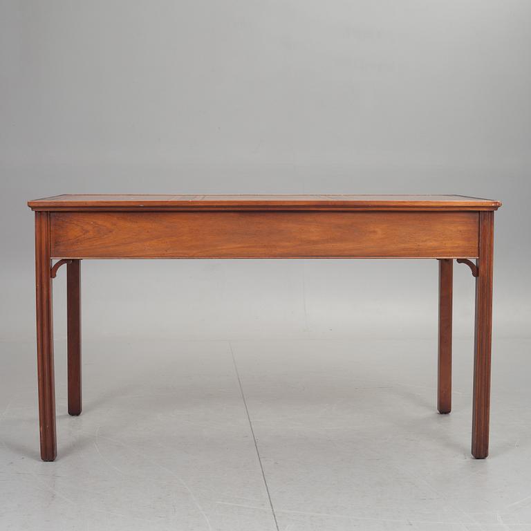 SKRIVBORD, engelsk stil, 1900-tal.