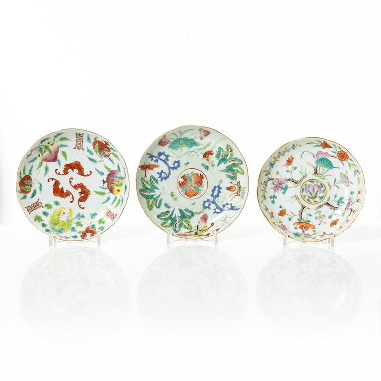 A set of nine Chinese porcelain pieces, 19th Century.