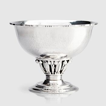 14. Georg Jensen, skål på fot, Köpenhamn ca 1919-1924, sterling silver, design nr 180B, svenska importstämplar GAB F.