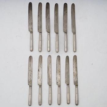 Empire, A set of twelve Swedish silver dinner knives, mark of Jacob Fredric Granander, Lidköping 1821.