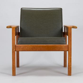 Yrjö Kukkapuro, a leather 'Tip-Top' armchair for Moderno 1956-1959.