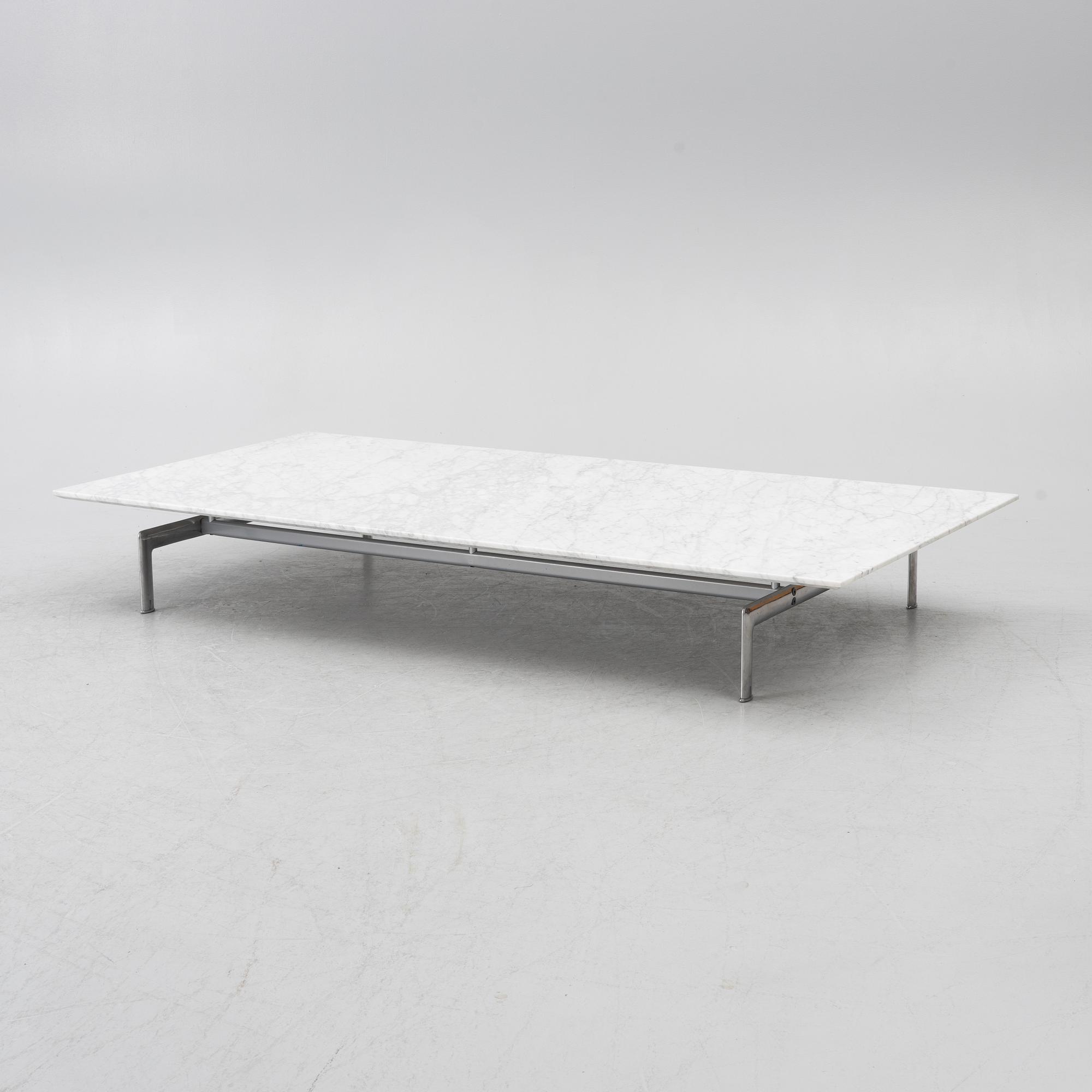 Antonio Citterio & Paolo Nava a 'Diesis' coffee table, B&B Italia.