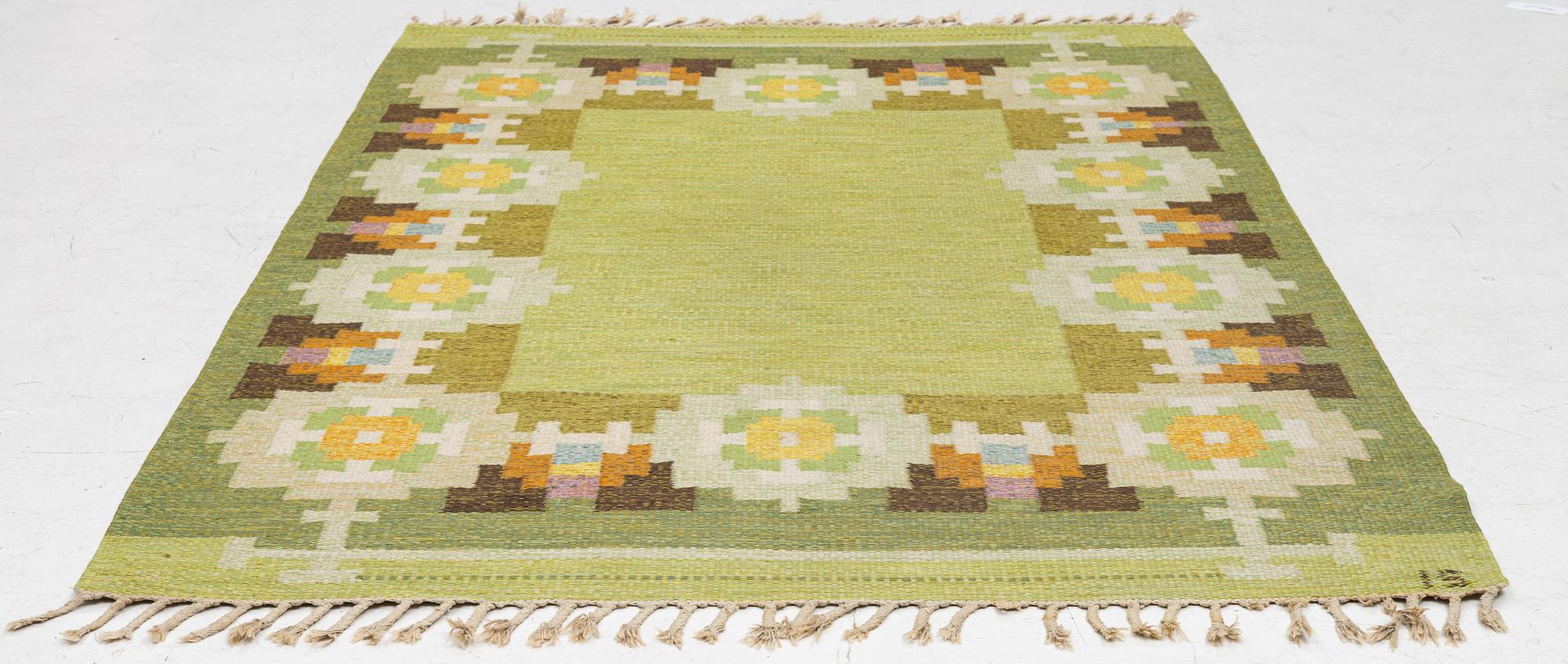 Ingegerd Silow, matta, rölakan, signerad IS,  ca 204 x 136 cm.