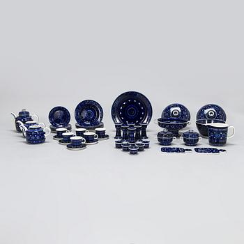 Ulla Procopé, 42-piece porcelain dinnerware set 'Valencia' for Arabia.