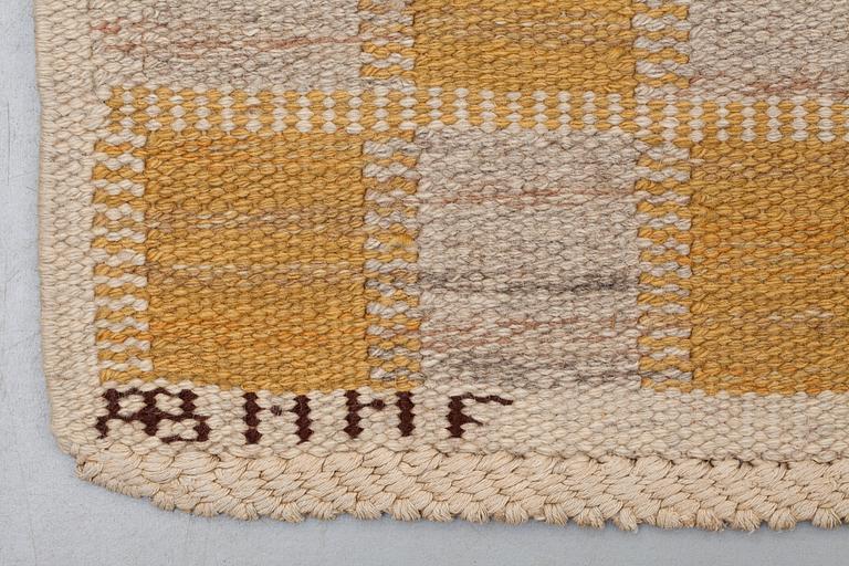 CARPET. "Schackrutan brun". Flat weave. 259,5 x 206,5 cm. Signed AB MMF BN.