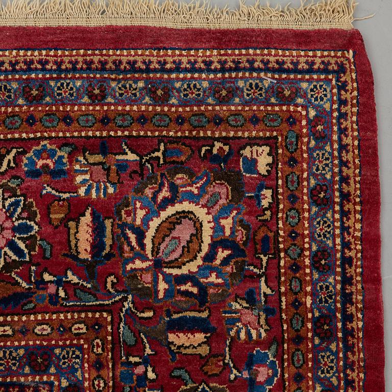 MATTO, semi-antique silk Kashan, ca 200 x 129 cm.