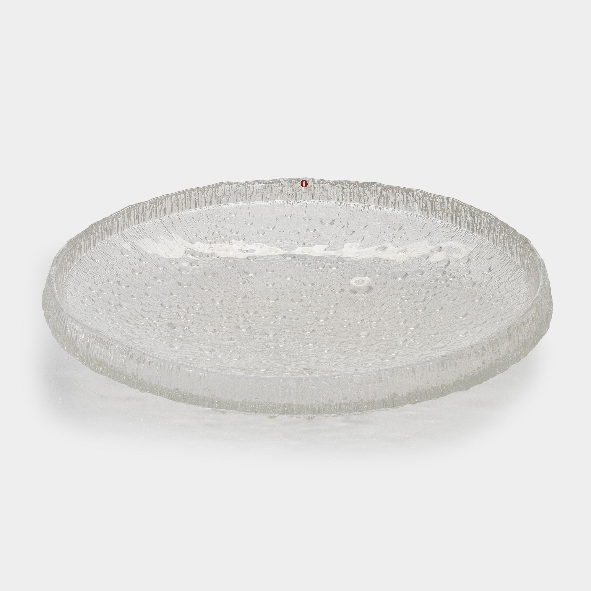 Tapio Wirkkala, tarjoiluvati, ”Ultima Thule”, Iittala. Sarja suunniteltu vuonna 1968.