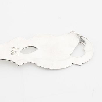 A pair of silver fish serving cutlery, Swedish import mark of Carl Hoff, Helsingborg 1939.