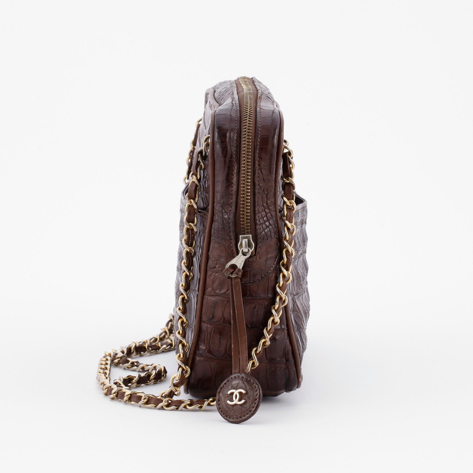 CHANEL, axelremsväska, 1980-tal.