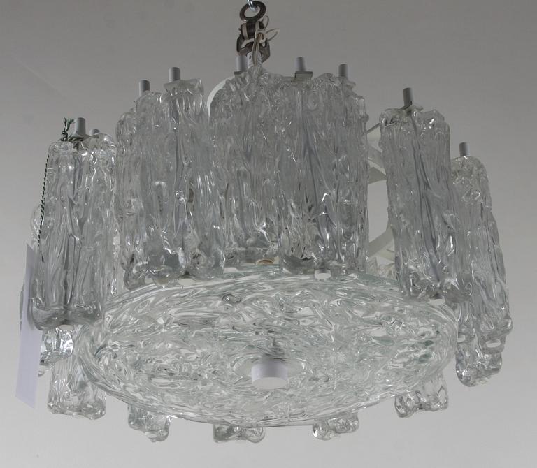 TAKLAMPA, glas.