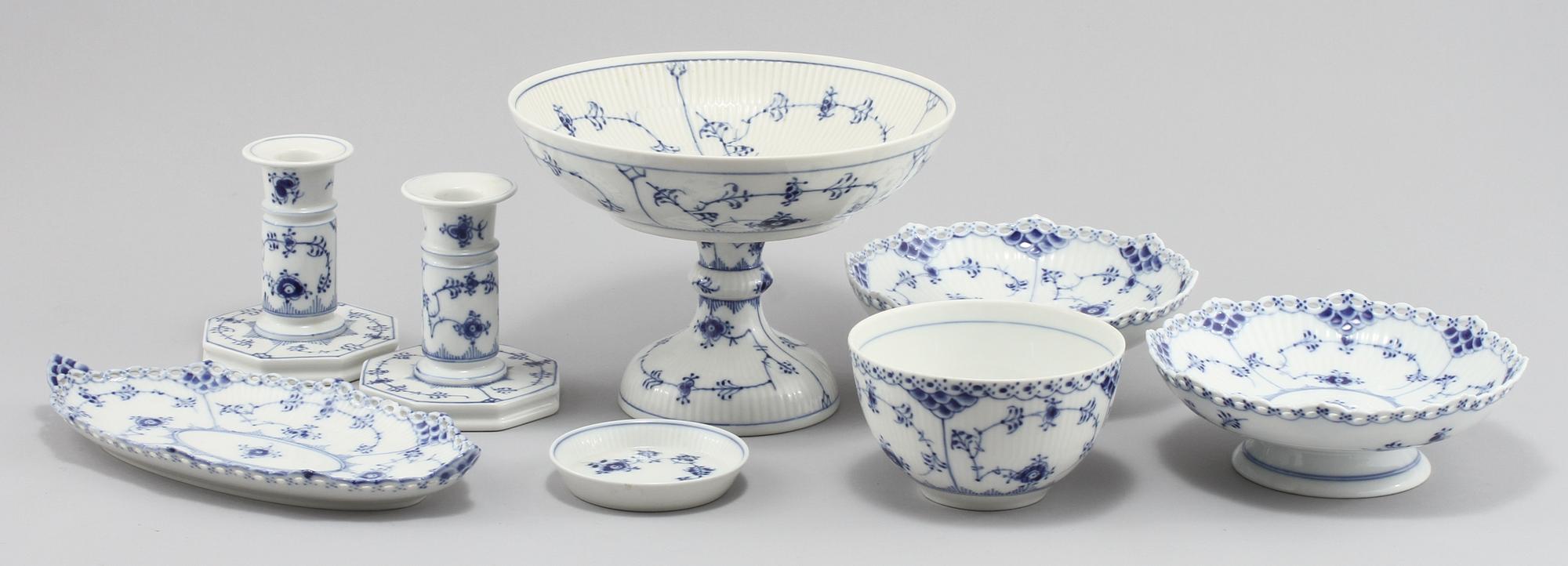SERVISDELAR, 8 st,  porslin, "Musselmalet", Royal Copenhagen, 1900-talets andra hälft.