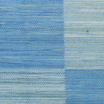 A CARPET. "Schackrutan", flat weave, ca Ca 228 x 132 cm.