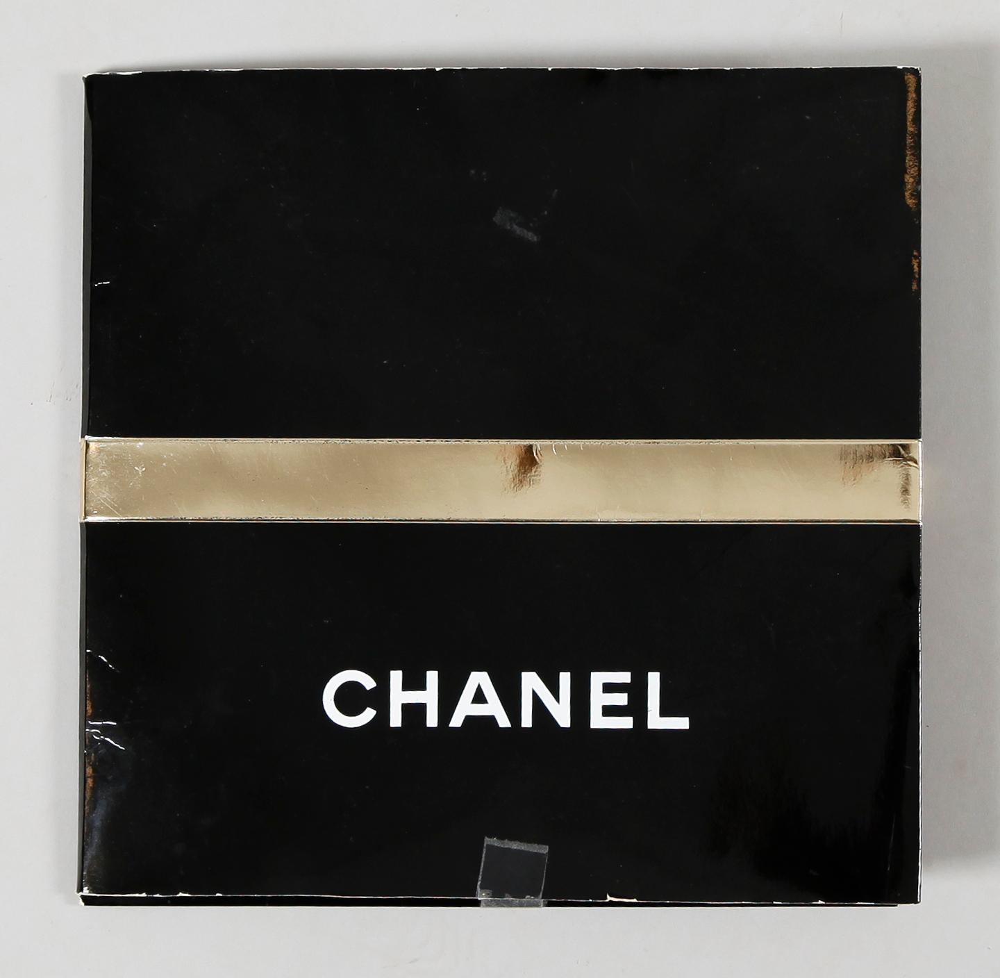 SCARF, Chanel.