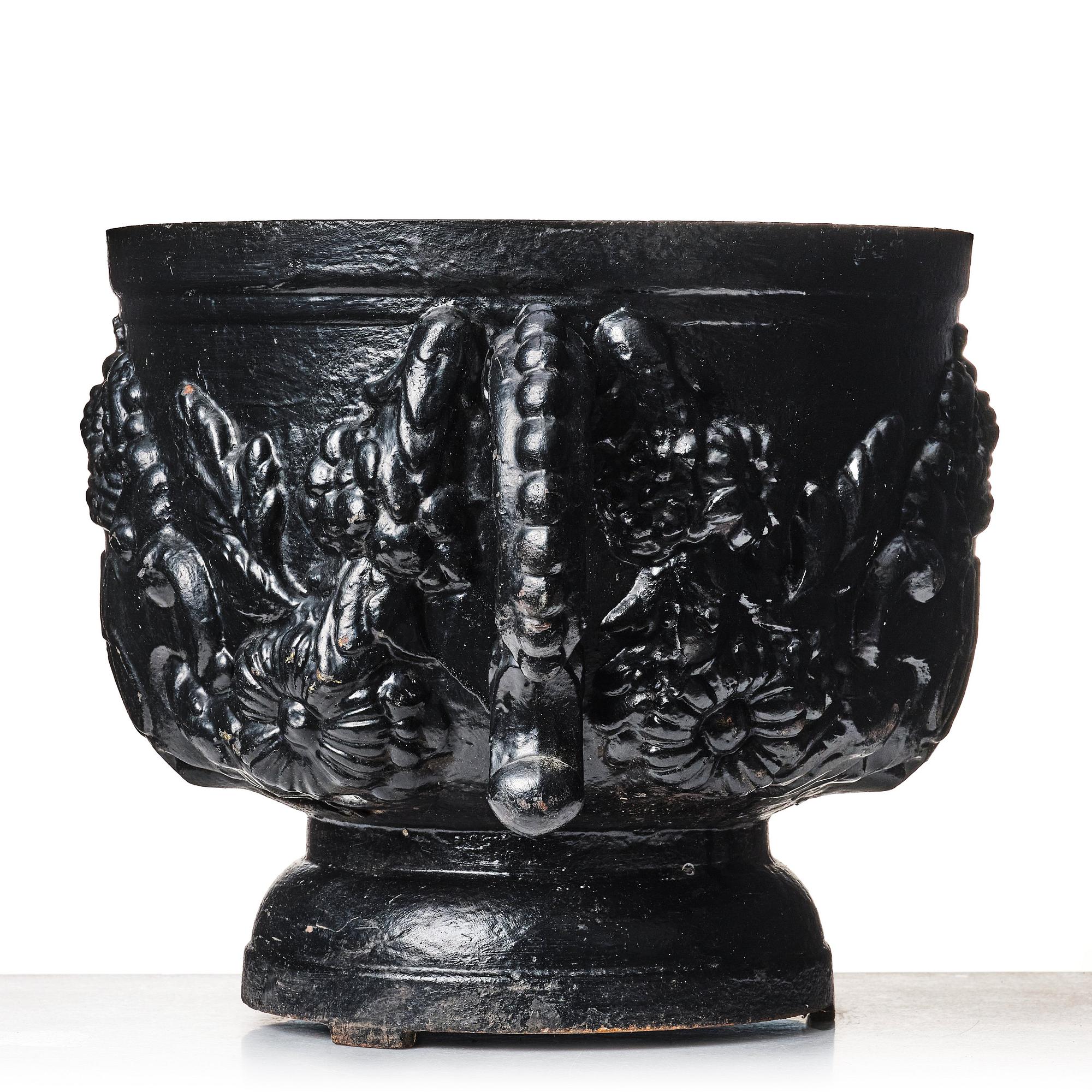 A Swedish cast iron garden urn, 19th century.
