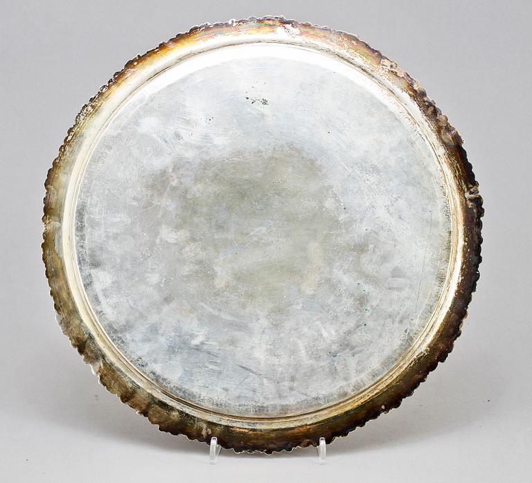 BRICKA, silver, orientalisk, 1900-tal. Tot. v. ca 830 g.