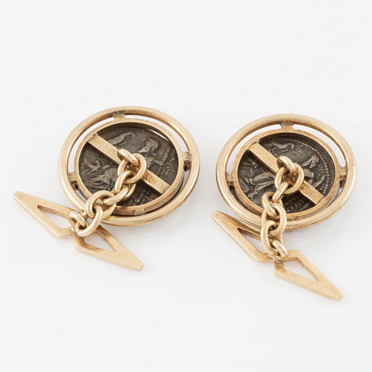 Cufflinks, 18K gold with coins.