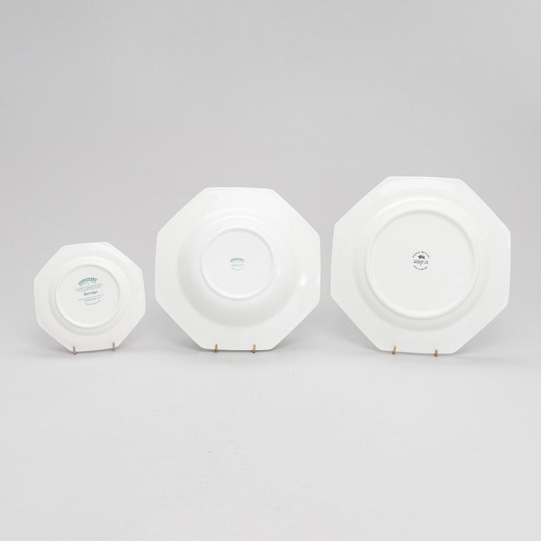 Johnson Bros, ruoka-astiasto "Heritage", 47 osaa, kivitavaraa. Englanti.