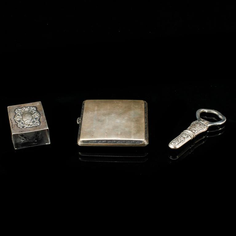 PARTI SILVER, 3 delar, utländska stämplar, 1900-talets början. Total vikt ca 135 g.