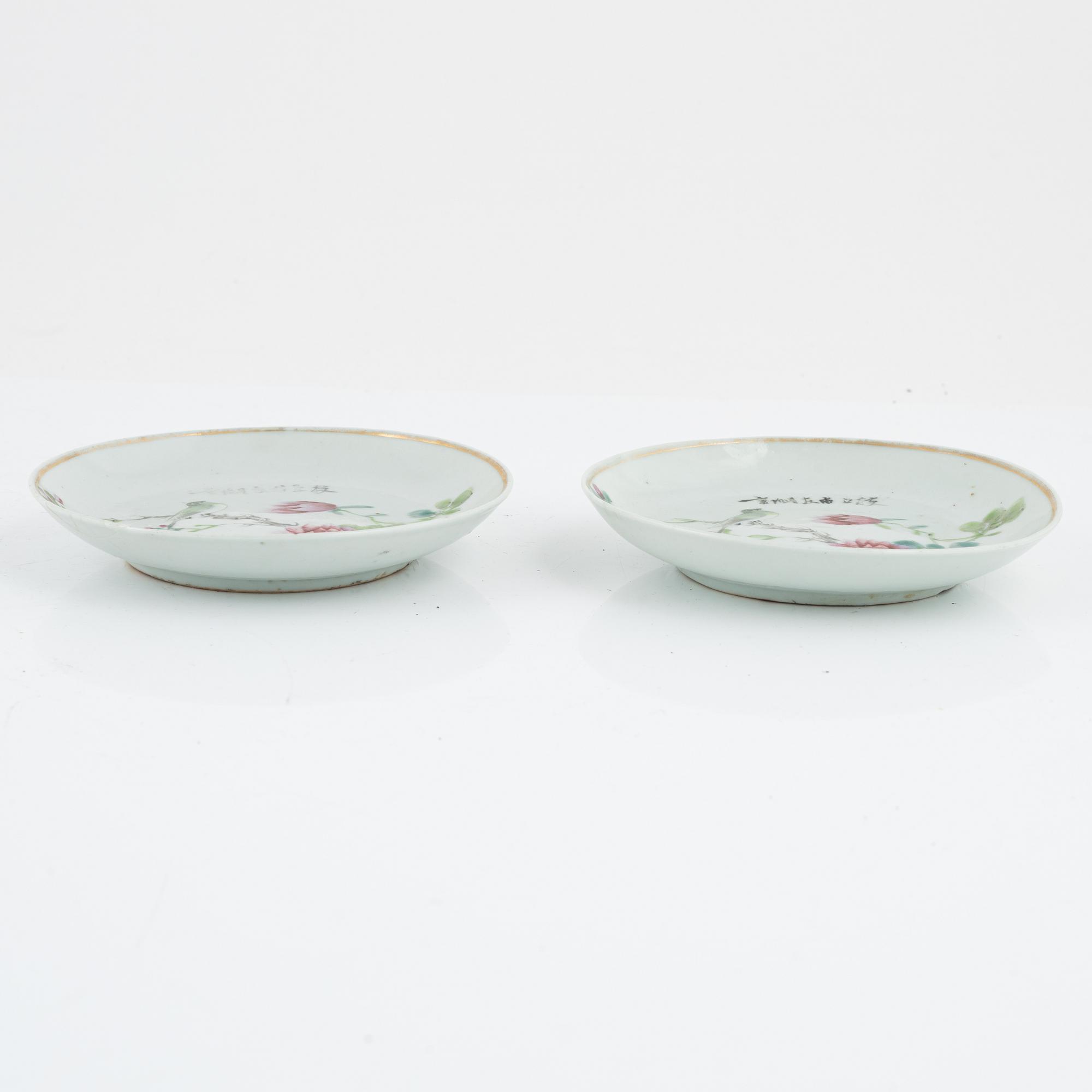 A group of eight Chinese porcelain dishes, Qing dynasty, Qianlong (1736-95) and China, early 20th Century.
