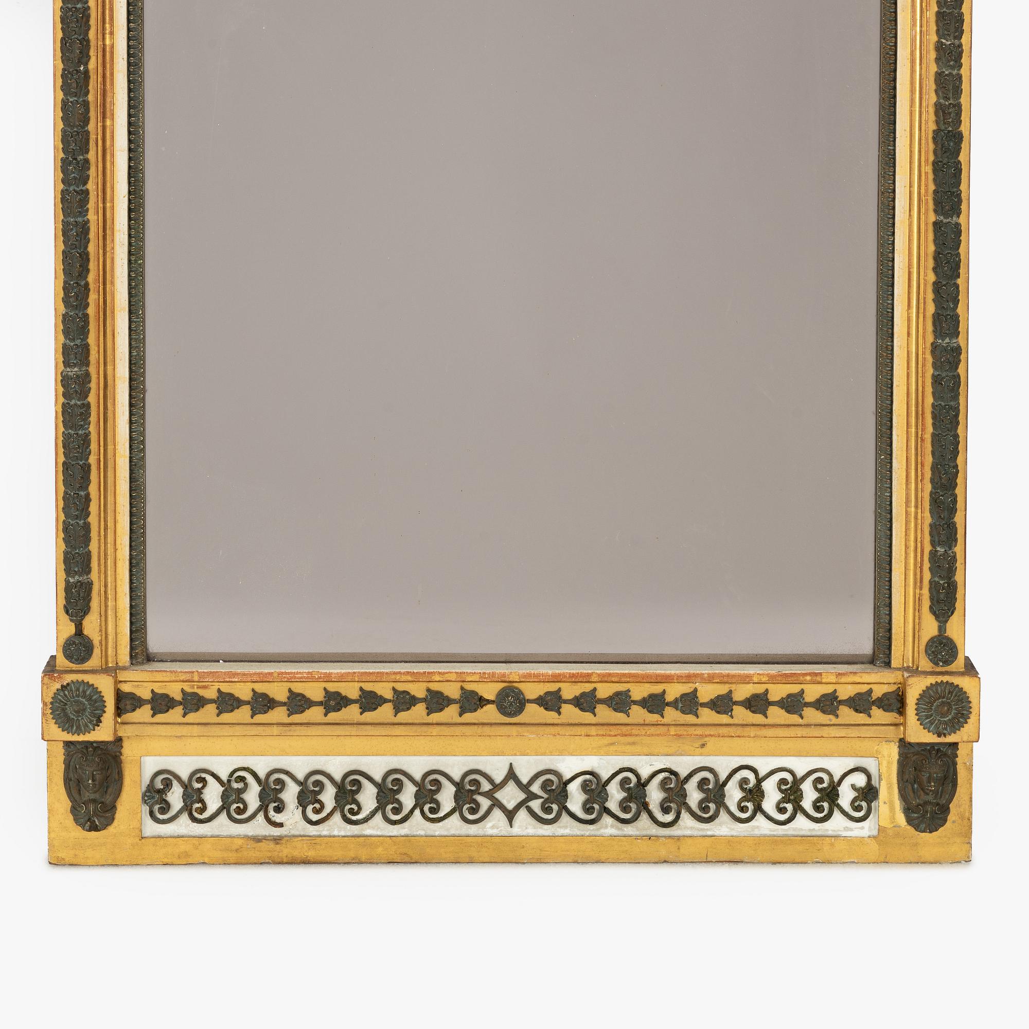 Spegel, tillskriven Jonas Frisk (spegelfabrikör i Stockholm 1805-24), Sengustaviansk.