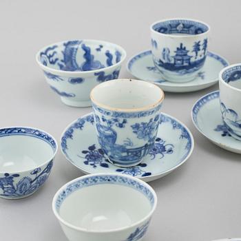 CHINESE PORCELAIN, 24 pieces, 18th/19th century.