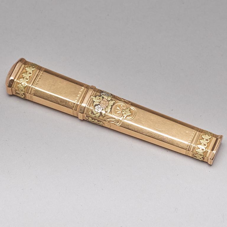 A Swedish 18th century gold en trois couleurs needle-case, mark of Hans Henrik Wihlborg, Stockholm 1788.