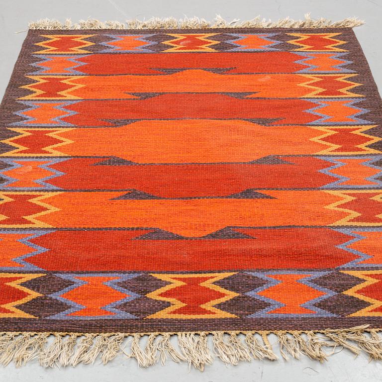 MATTO, flat weave, ca 199 x 137 cm, a signature, Sweden around the 1950's-60's.