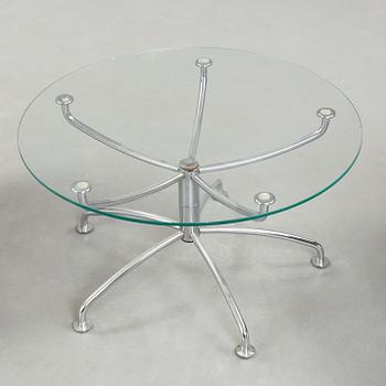 JENS AMUNDSEN, ett par fåtöljer och bord, "SAS Chair Series",  Fritz Hansen, Danmark 1979.