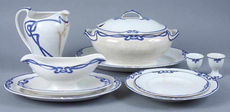 MATSERVISDELAR, 12 st, flingtgods, "Dresden", Villeroy & Boch, 1900-talets första kvartal.