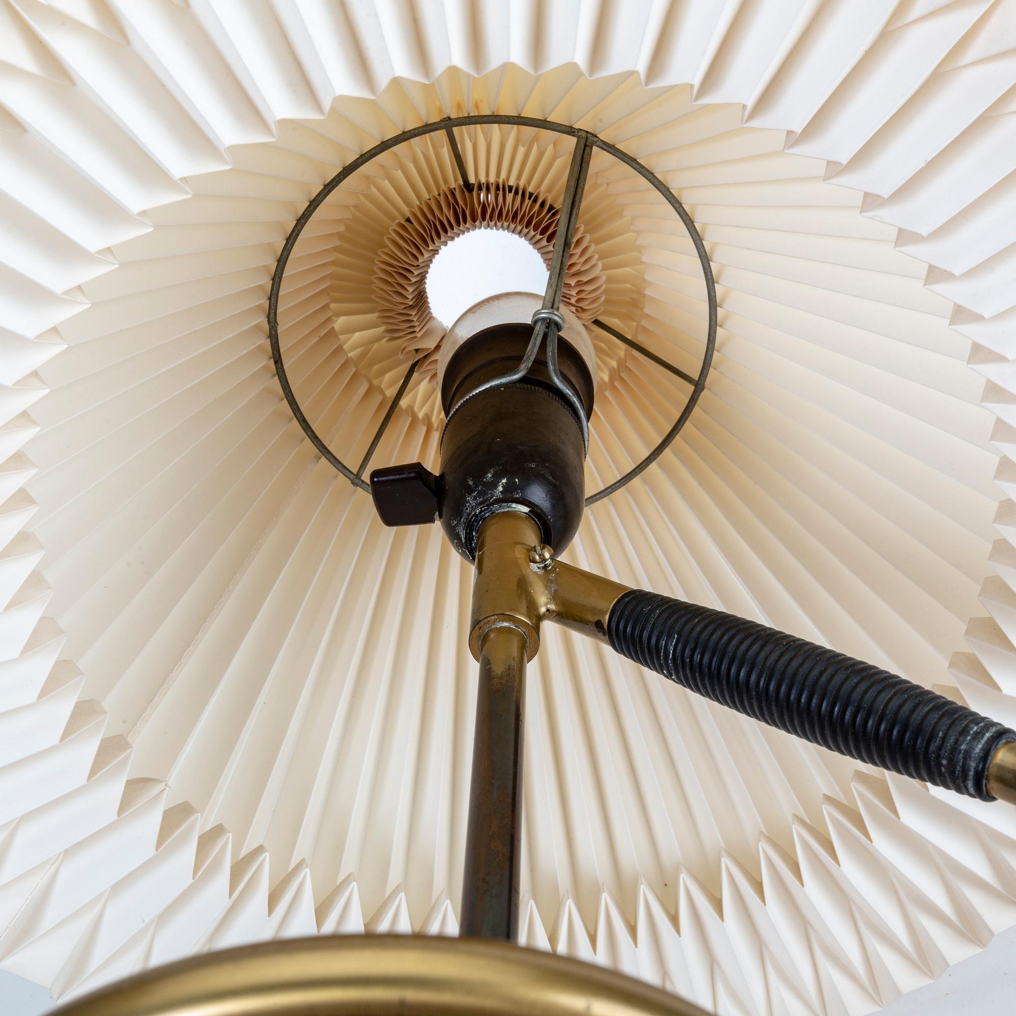 A "306" table lamp by Kaare Klint from the second half of the 20th century.