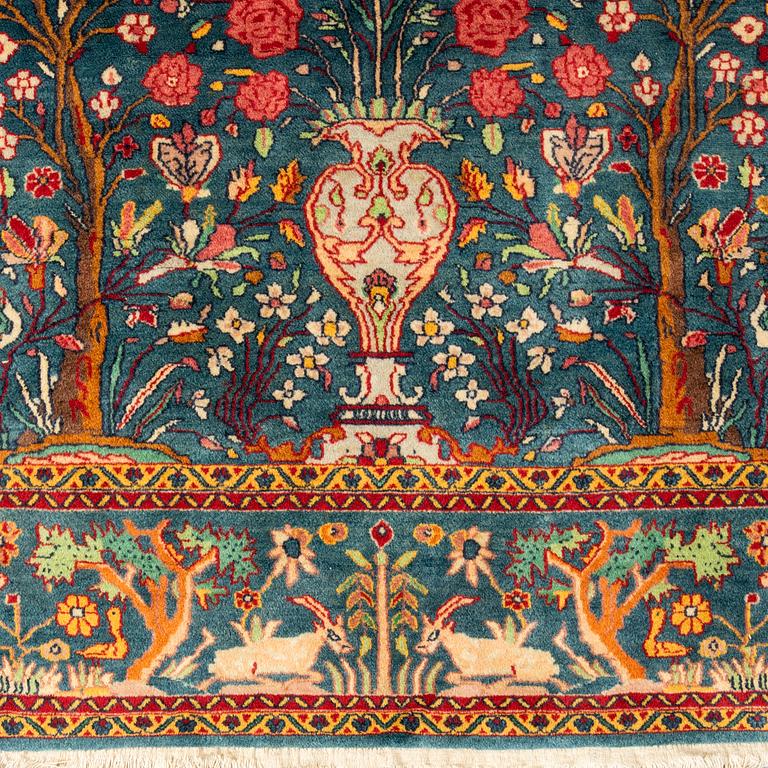 Rug, Pakistan/Northern India, figural, semi-antique, approx. 220 x 150 cm.