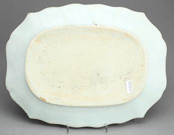 STEKFAT, porslin, Kina, Qianlong, (1736-1795).