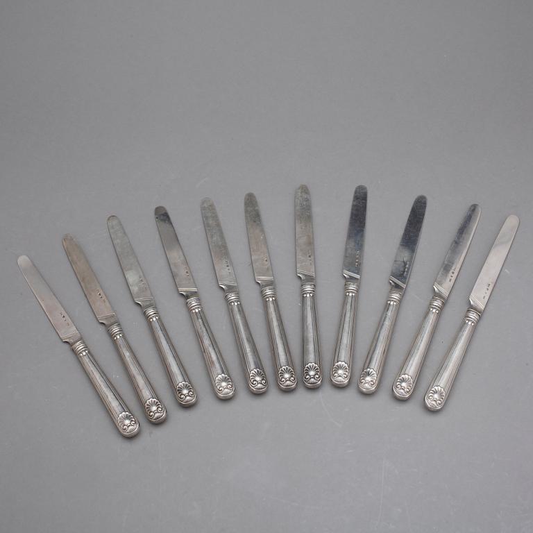 BORDSKNIVAR, silver, 11 st, Adolf Zethelius, Stockholm, 1832, vikt ca 595 g.