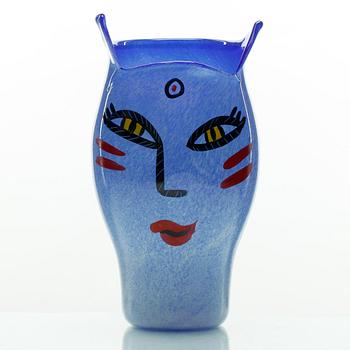 VAS, glas, "Open minds", Ulrica Hydman-Vallien, Kosta Boda, signerad.
