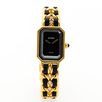 CHANEL, Premiere, armbandsur, 26 x 20 mm.