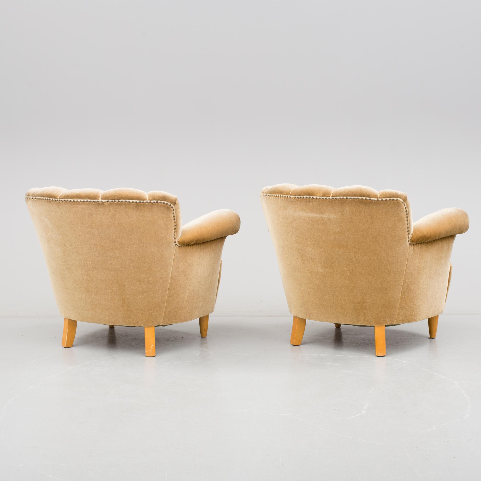 FÅTÖLJER, ett par, 1930-/40-tal.